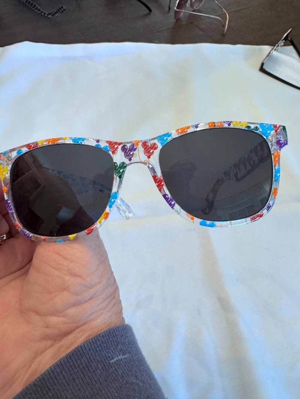 Disney Main Street Balloons Sunglasses - adult - Picture 3 of 7